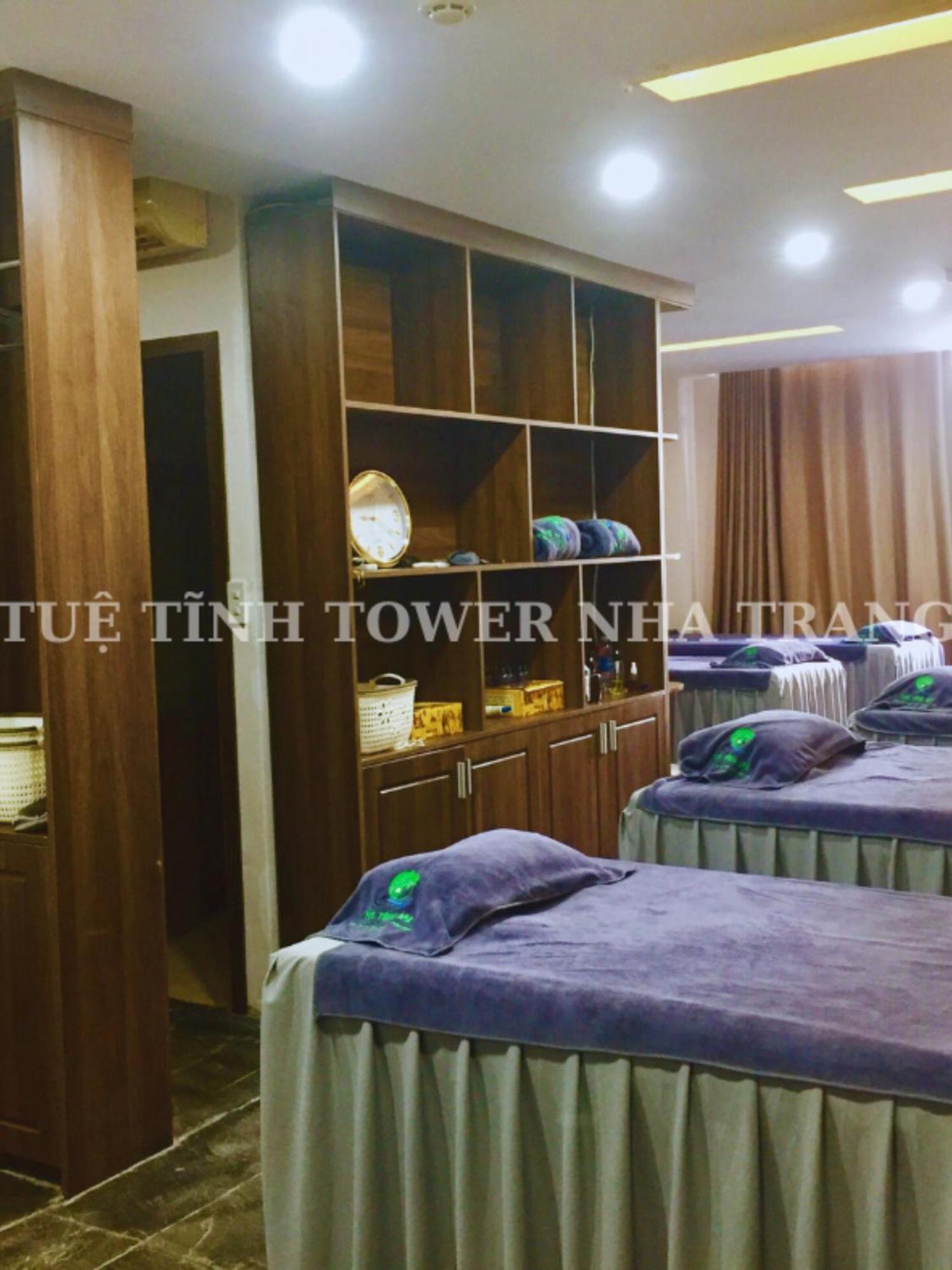 Hotel Tue Tinh à Nha Trang Extérieur photo
