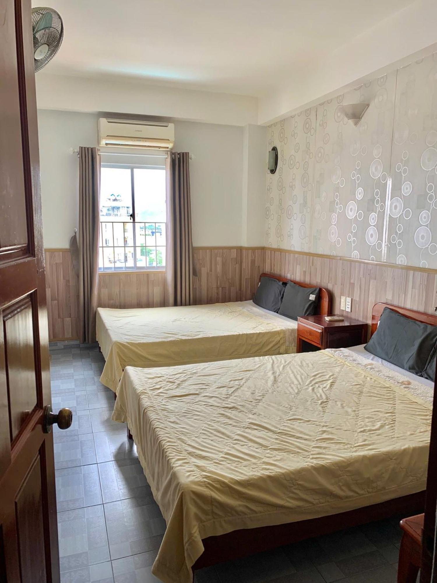 Hotel Tue Tinh à Nha Trang Extérieur photo
