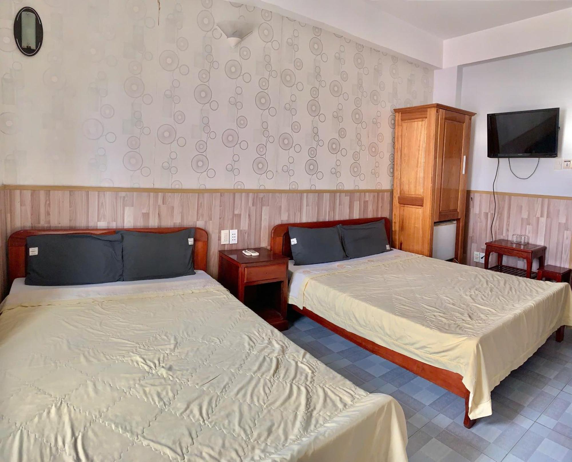 Hotel Tue Tinh à Nha Trang Extérieur photo
