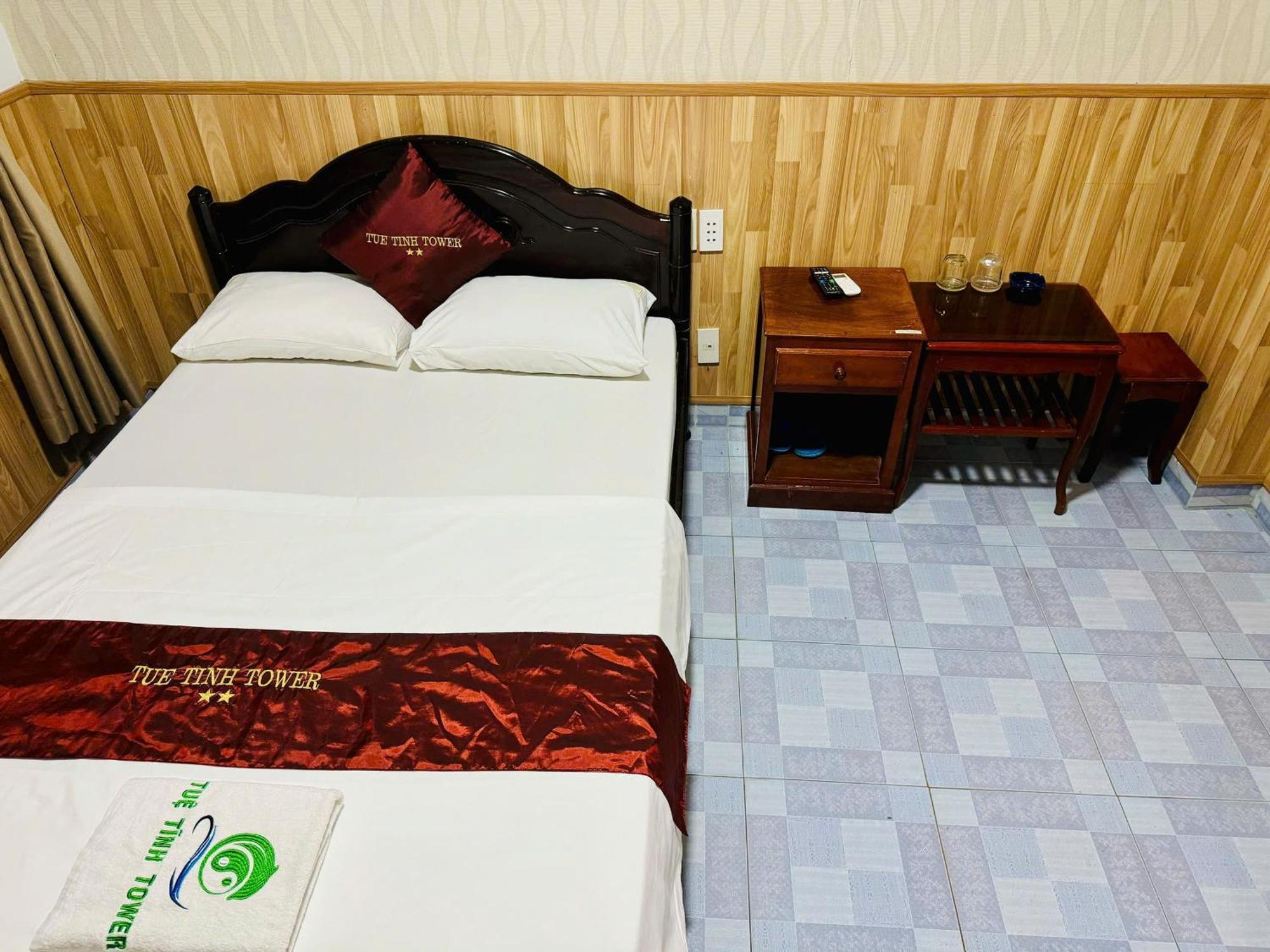Hotel Tue Tinh à Nha Trang Extérieur photo