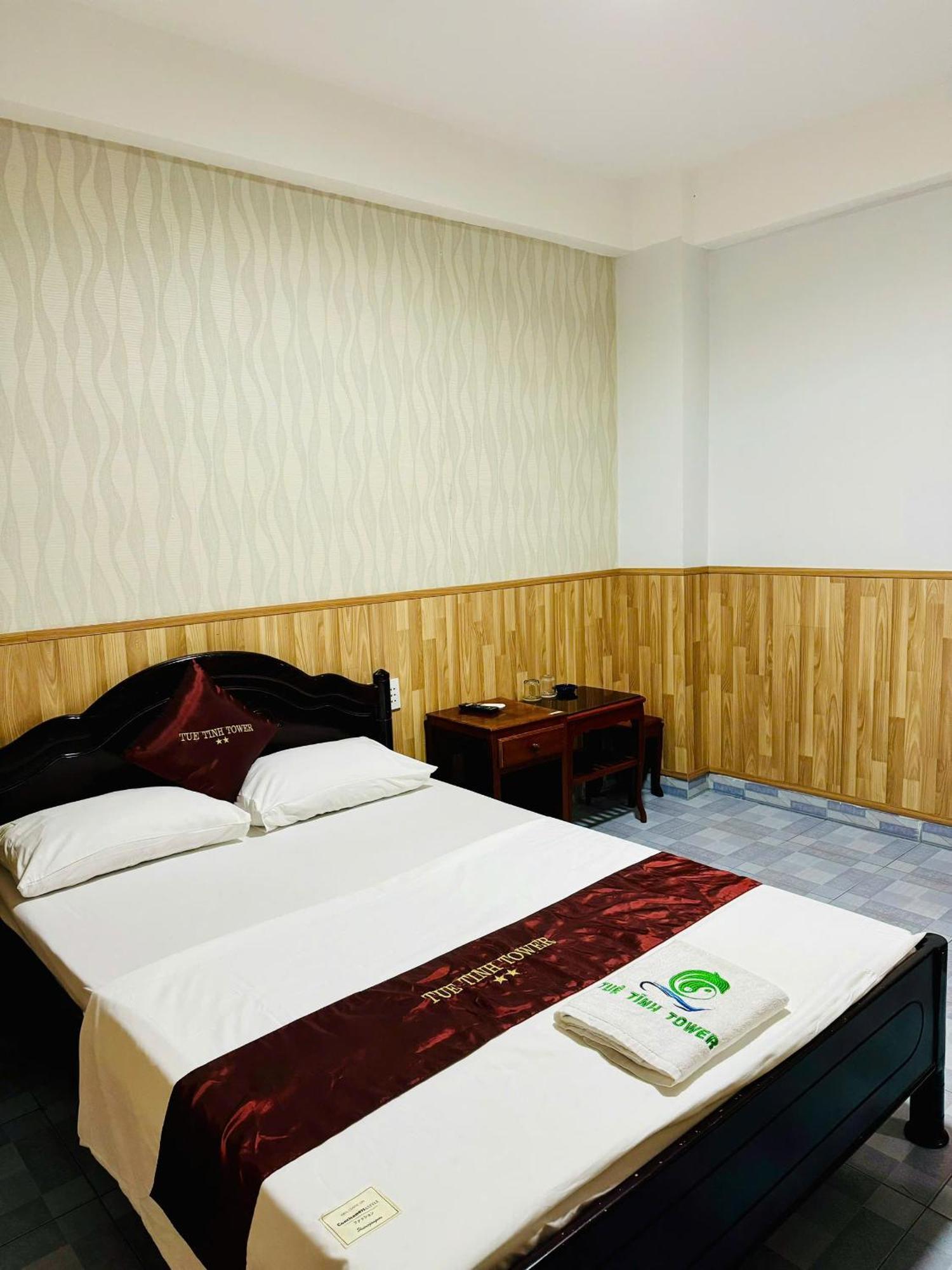 Hotel Tue Tinh à Nha Trang Extérieur photo
